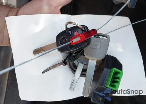 2006 Honda Cr-V Lx z USA, uszkodzony, nr VIN JHLRD78506C057314